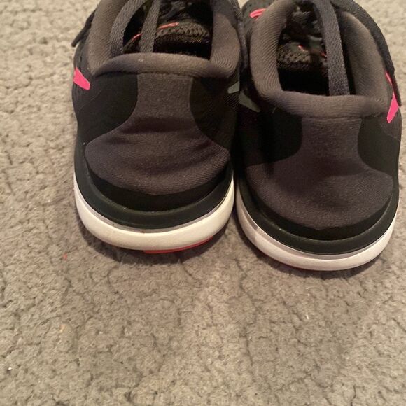 Nike Fitsole Flex Running Shoe Size 7 Black & Pink - Picture 5 of 11